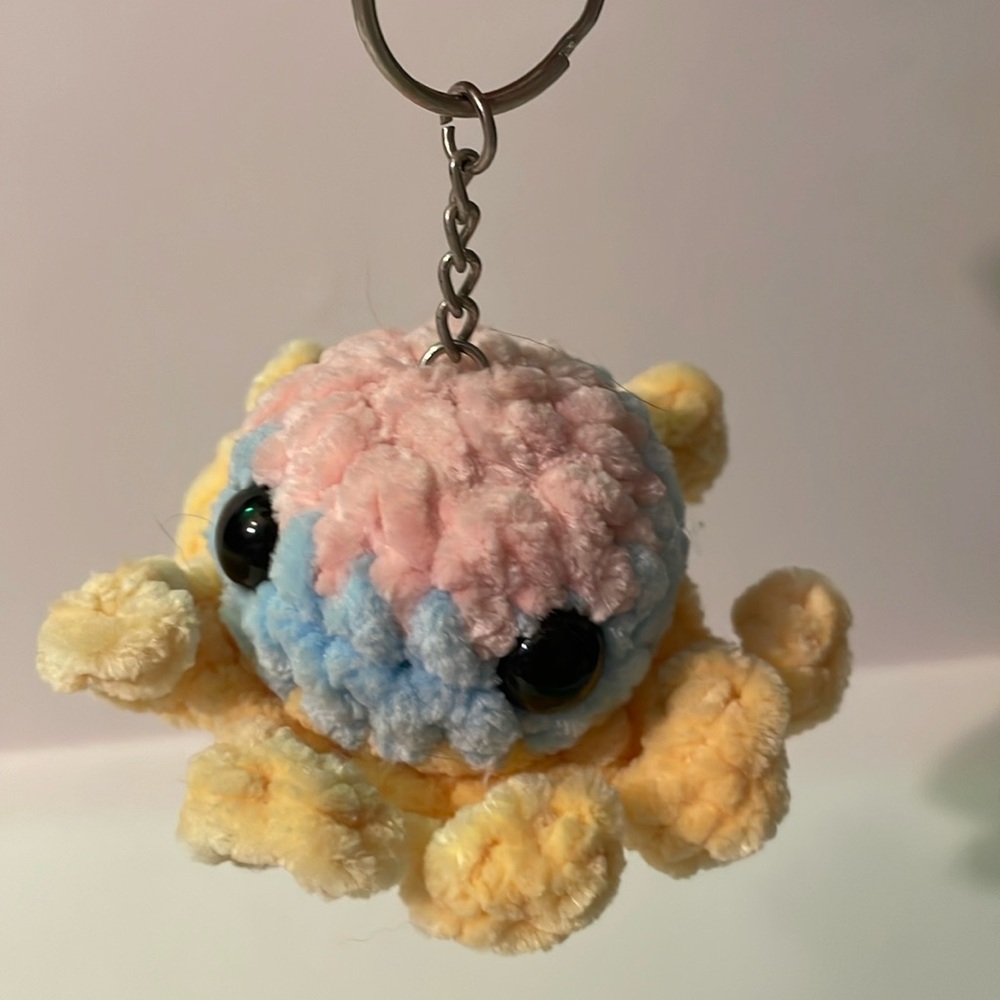 Crochet octo keychain